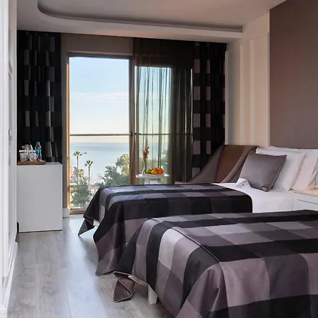 Hotell Sky 3*