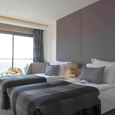 Sky Hotel 3*