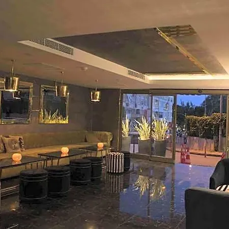 Sky Hotel 3*
