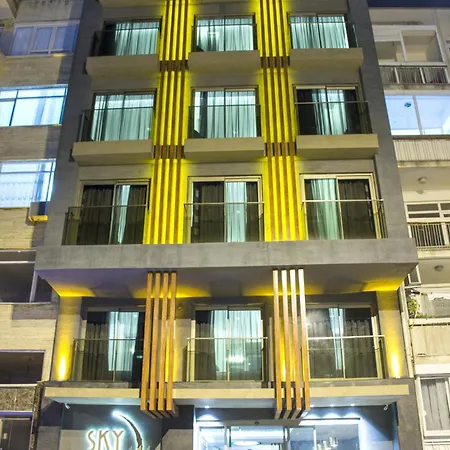 Sky מלון 3*