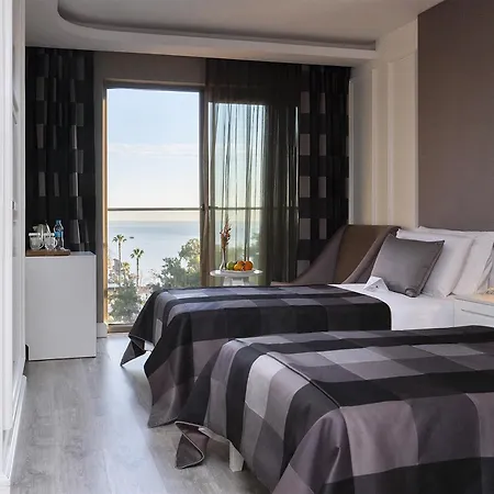 Hotel Sky 3*
