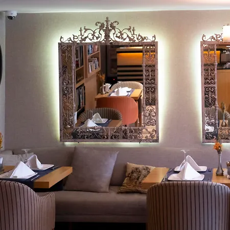 Hotel Sky